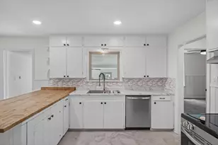 252 E Main St, Van, TX 75790 - Photo 4