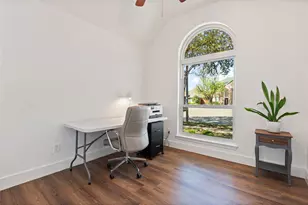 8718 Falls Rd, Irving, TX 75063 - Photo 24