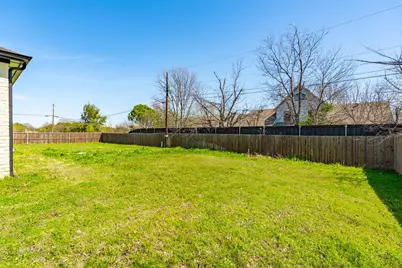 9309 Ronald Drive, Fort Worth, TX 76134 - Photo 18