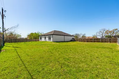 9309 Ronald Drive, Fort Worth, TX 76134 - Photo 20