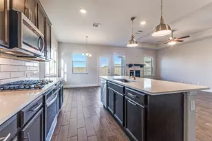 411 Parkford Dr, Fate, TX 75087 - Photo 10