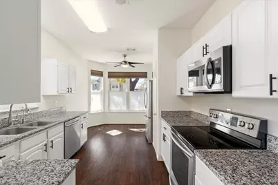 2151 Falcon Ridge Drive, Carrollton, TX 75010 - Photo 10