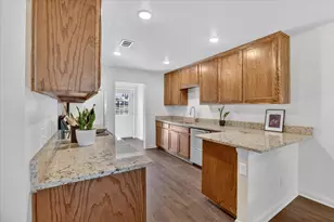 3008 Finley St, Fort Worth, TX 76111 - Photo 6
