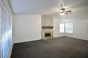 1019 Cedar Run Dr, Duncanville, TX 75137 - Photo 2