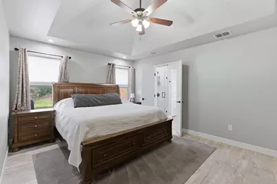 806 Colorado River Drive, Granbury, TX 76048 - Photo 14