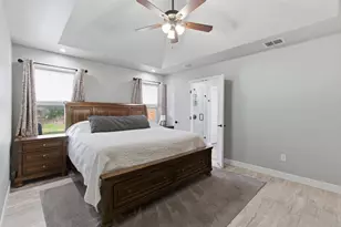 806 Colorado River Dr, Granbury, TX 76048 - Photo 14