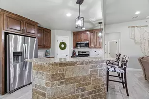 806 Colorado River Dr, Granbury, TX 76048 - Photo 12