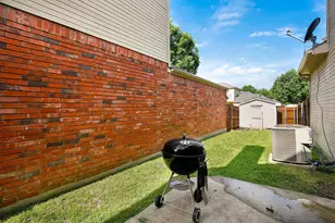 18719 Riverstone Ct, Dallas, TX 75252 - Photo 20