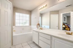 18719 Riverstone Ct, Dallas, TX 75252 - Photo 16