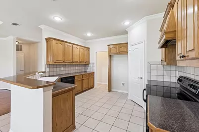 1062 Savannah Lane, Oak Ridge, TX 75142 - Photo 18