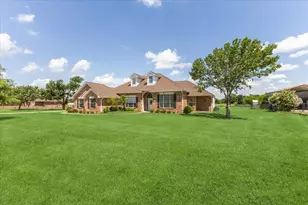 1062 Savannah Ln, Oak Ridge, TX 75142 - Photo 2