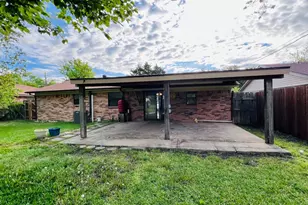 2405 Donna Dr, Grand Prairie, TX 75051 - Photo 24