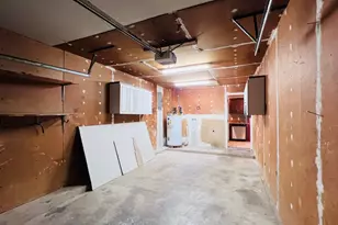 2405 Donna Dr, Grand Prairie, TX 75051 - Photo 20