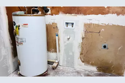 2405 Donna Drive, Grand Prairie, TX 75051 - Photo 18