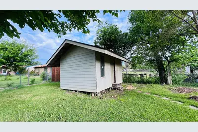 2405 Donna Drive, Grand Prairie, TX 75051 - Photo 26