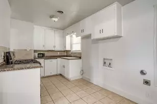 109 NE Cindy Ln, Burleson, TX 76028 - Photo 12