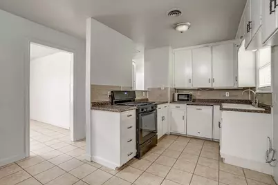 109 NE Cindy Lane, Burleson, TX 76028 - Photo 10