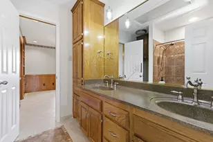 1801 Glenbrook Ct, Bedford, TX 76021 - Photo 30