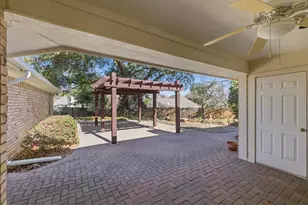 1801 Glenbrook Ct, Bedford, TX 76021 - Photo 32