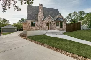 1821 Warner Rd, Fort Worth, TX 76110 - Photo 2