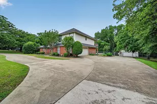 300 Post Ln, Burleson, TX 76028 - Photo 30