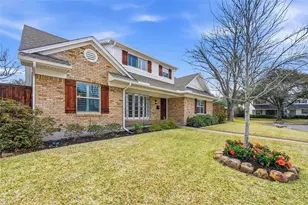 10016 Trailpine Dr, Dallas, TX 75238 - Photo 2