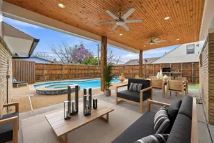 10016 Trailpine Dr, Dallas, TX 75238 - Photo 16