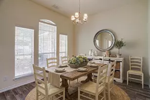 336 Plantation Dr E, Burleson, TX 76028 - Photo 8