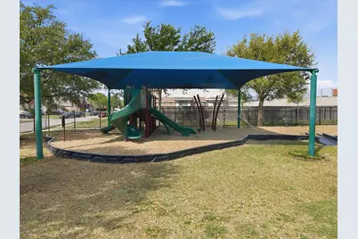 417 Roundrock Lane, Fort Worth, TX 76140 - Photo 4