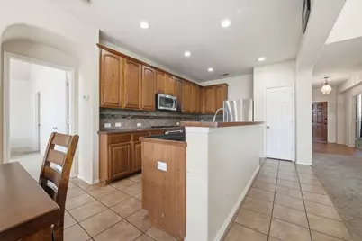 417 Roundrock Lane, Fort Worth, TX 76140 - Photo 8