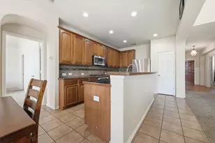 417 Roundrock Ln, Fort Worth, TX 76140 - Photo 8