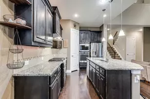 1405 Big Creek Dr, McKinney, TX 75071 - Photo 6