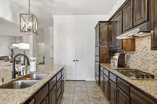 10444 Old Eagle River Ln, McKinney, TX 75072 - Photo 12