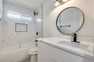 6215 Kingswood Dr, Arlington, TX 76001 - Photo 18