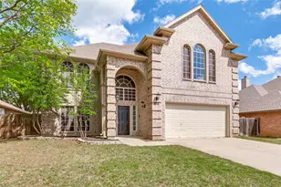 6215 Kingswood Dr, Arlington, TX 76001 - Photo 1