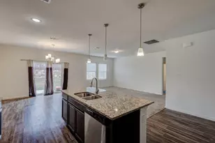 313 Concho River Dr, Glenn Heights, TX 75154 - Photo 4