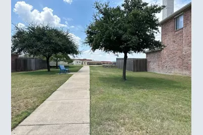 8404 Autumn Creek Trail, Fort Worth, TX 76134 - Photo 16