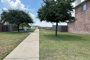 8404 Autumn Creek Trail, Fort Worth, TX 76134 - Photo 16