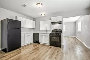 8328 Campanella Dr, Dallas, TX 75243 - Photo 8