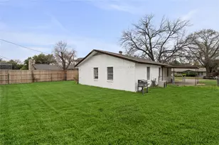 1710 Sylvan Dr, Arlington, TX 76012 - Photo 24
