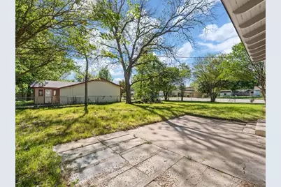 5200 McQuade Street, Haltom City, TX 76117 - Photo 12