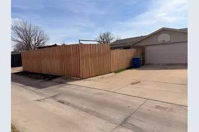 2150 Courtland Circle, Carrollton, TX 75007 - Photo 38