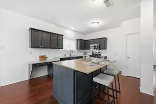 2816 Memorial Dr, Denton, TX 76210 - Photo 6