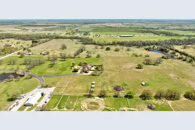 12592 Friendship Road, Pilot Point, TX 76258 - Photo 16