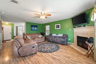 8133 Colbi Ln, Fort Worth, TX 76120 - Photo 8