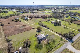 320 Windy Hill Ln, Springtown, TX 76082 - Photo 4