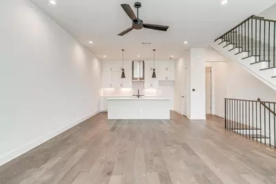 128 S Cooper Street, Arlington, TX 76013 - Photo 2