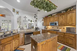 12332 Fairway Meadows Dr, Fort Worth, TX 76179 - Photo 4