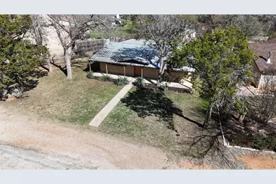 1101 Sierra Vista, Granbury, TX 76048 - Photo 4