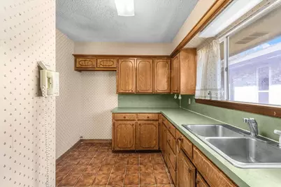 1707 Princeton Drive, Arlington, TX 76015 - Photo 16